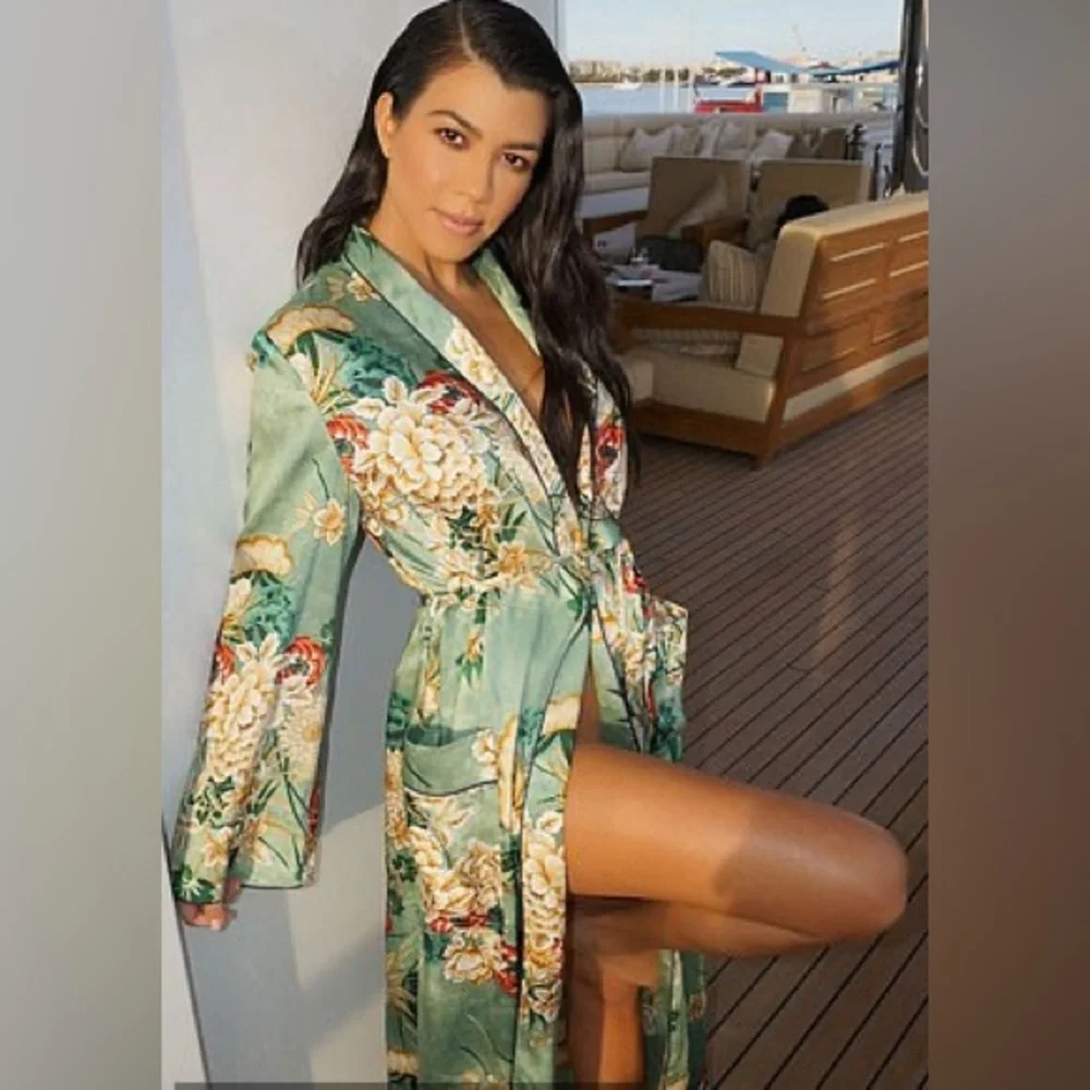 Floral Satin Robe - Picture 2 of 10